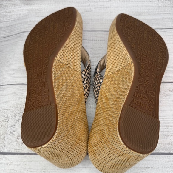 Vionic Polina Snakeskin Wedge Thong‎ Sandal Size 11 - Picture 8 of 8